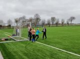 Training Schoolvoetbal Meisjesteam OBS Duiveland Nieuwerkerk (vrijdag 7 april 2023) (4/32)